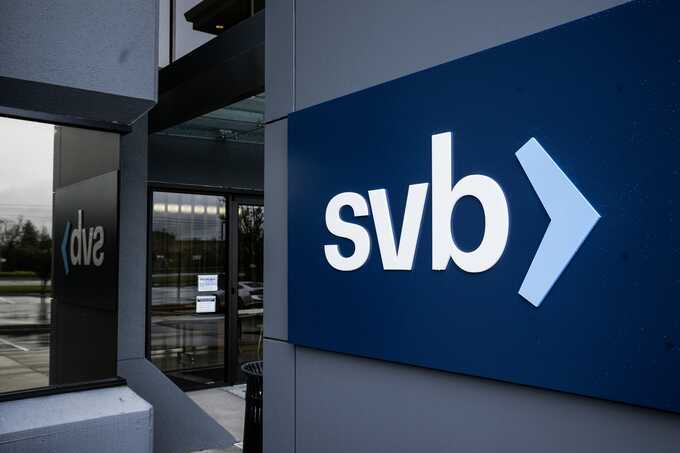         : Silicon Valley Bank  Signature Bank